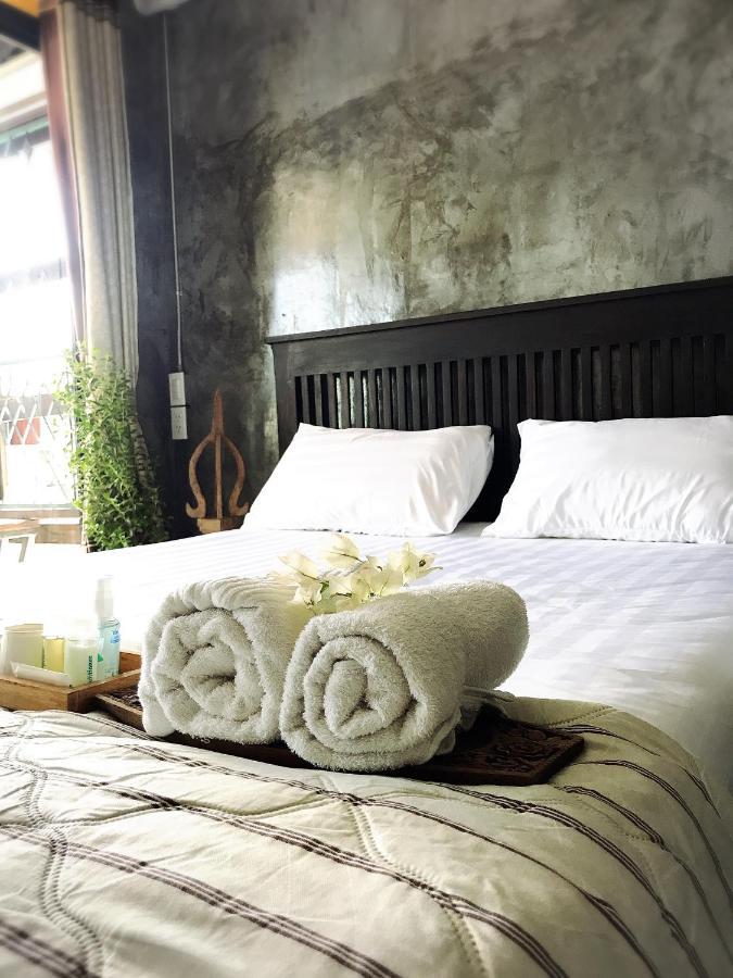 Lanna Hostel Чиангмай Екстериор снимка