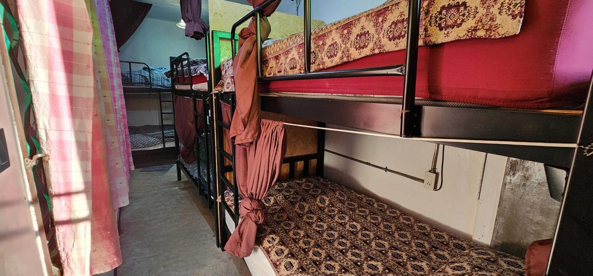 Lanna Hostel Чиангмай Екстериор снимка