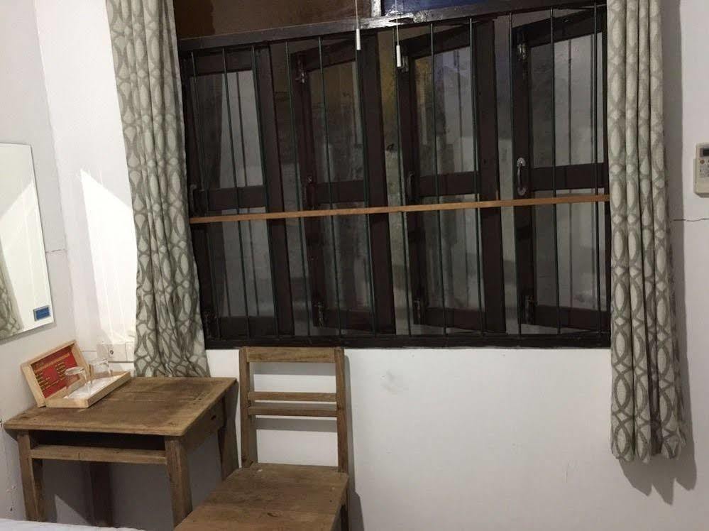 Lanna Hostel Чиангмай Екстериор снимка